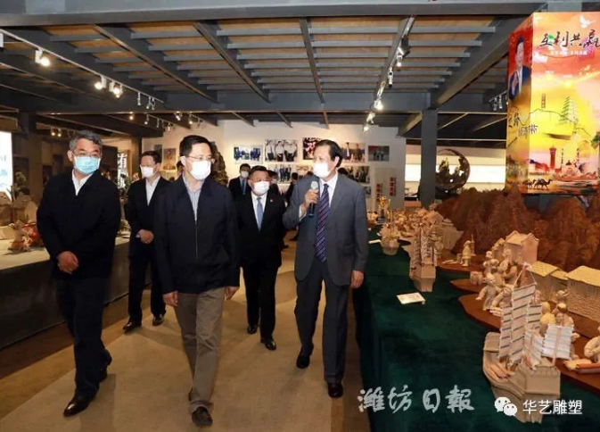 潍坊市副市长李平,临朐县委书记杜建华,临朐县经济开发区管委会主任