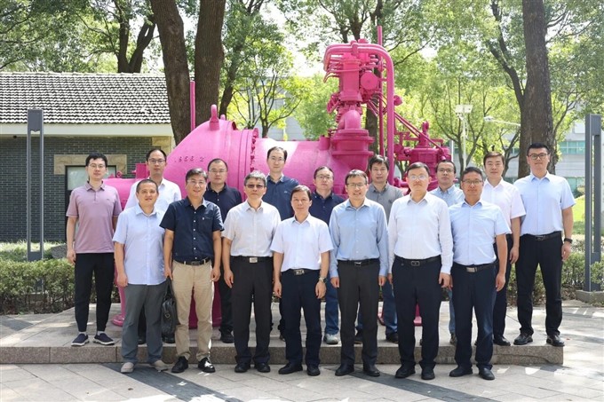 a1b73a8de8edb57a9d16a652b3ed9845.jpg a1b73a8de8edb57a9d16a652b3ed9845.jpg